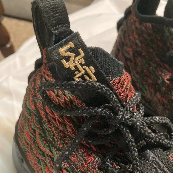 Lebron James black history special edition basketball shoes size 6Y - Picture 2 of 14